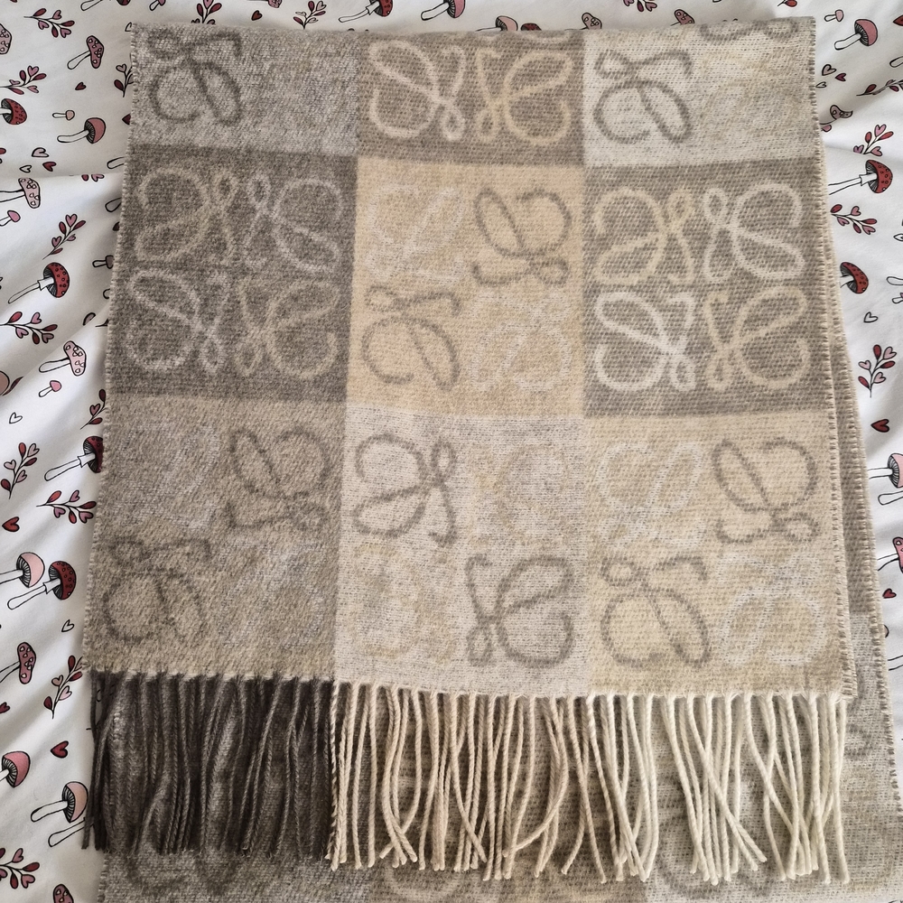 Authentic Loewe Scarf in Wool and Cashmere Beige and White With COA